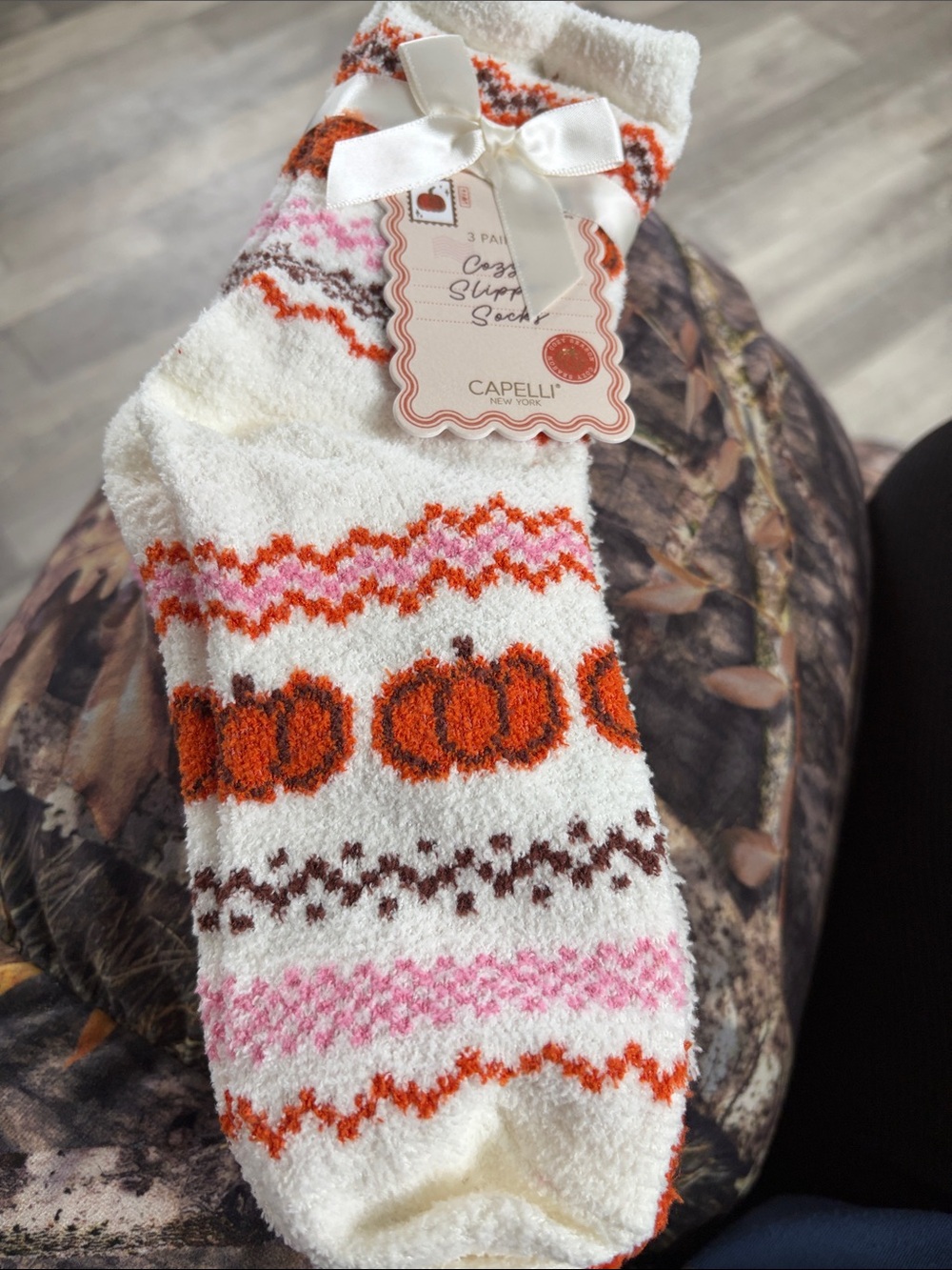 Capelli New York- Cozy Slipper Socks